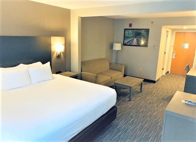 Wingate By Wyndham Erie Hotel Exterior foto