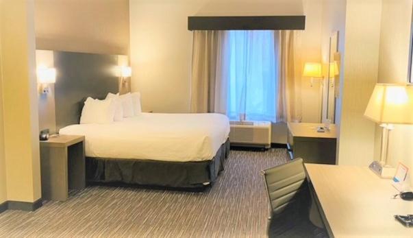 Wingate By Wyndham Erie Hotel Exterior foto