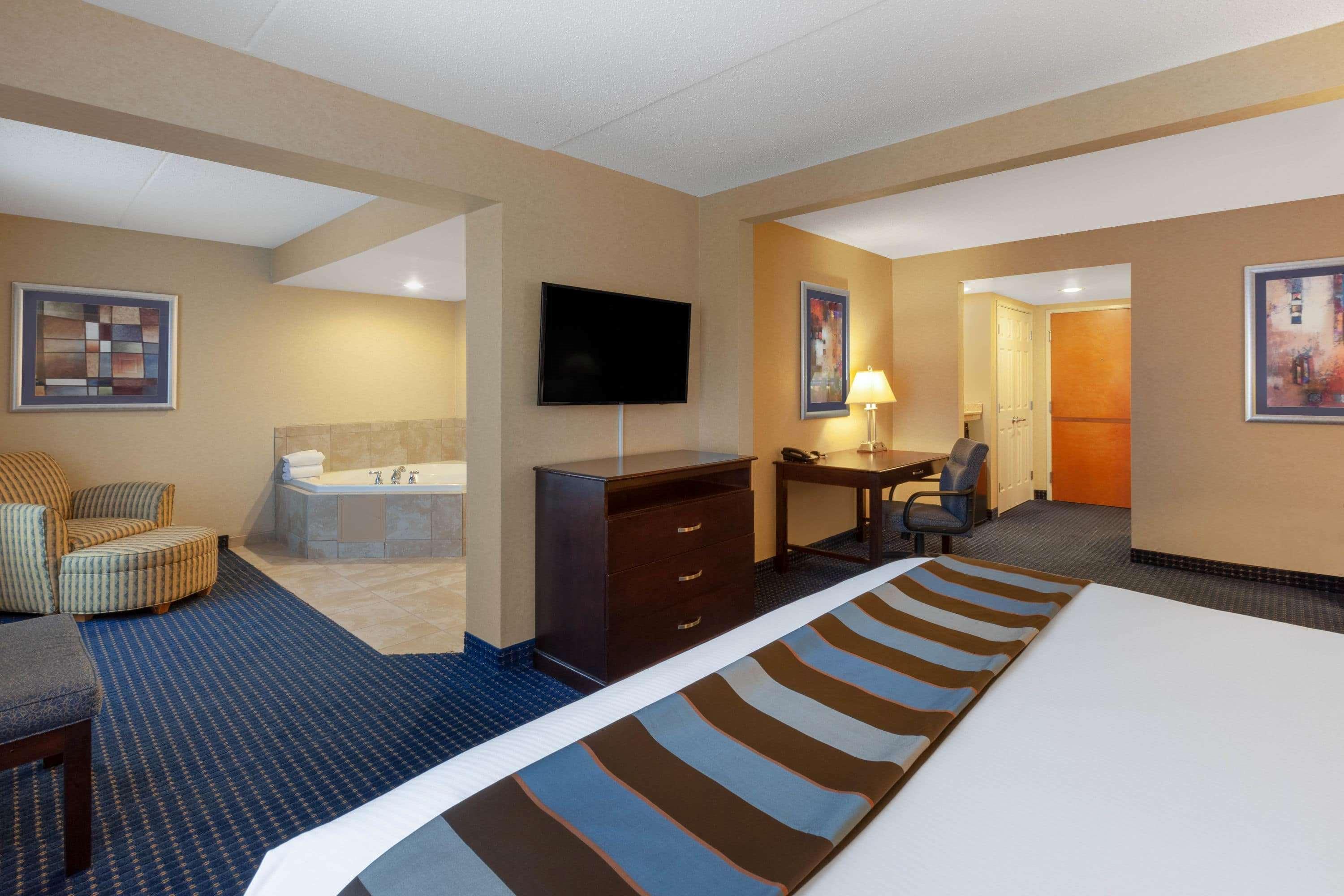 Wingate By Wyndham Erie Hotel Exterior foto